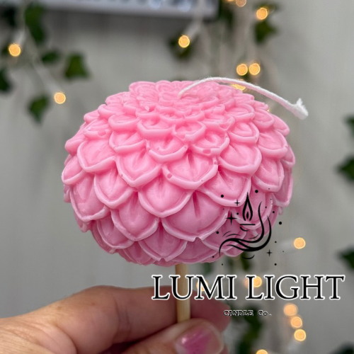 Stunning floral Candle with 100% Soy Wax bees wax mix, Cotton wick, Essential Oil